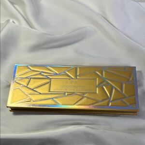 ICING‎ Eyeshadow Palette Gold Case Silver Pink Purple Shimmer